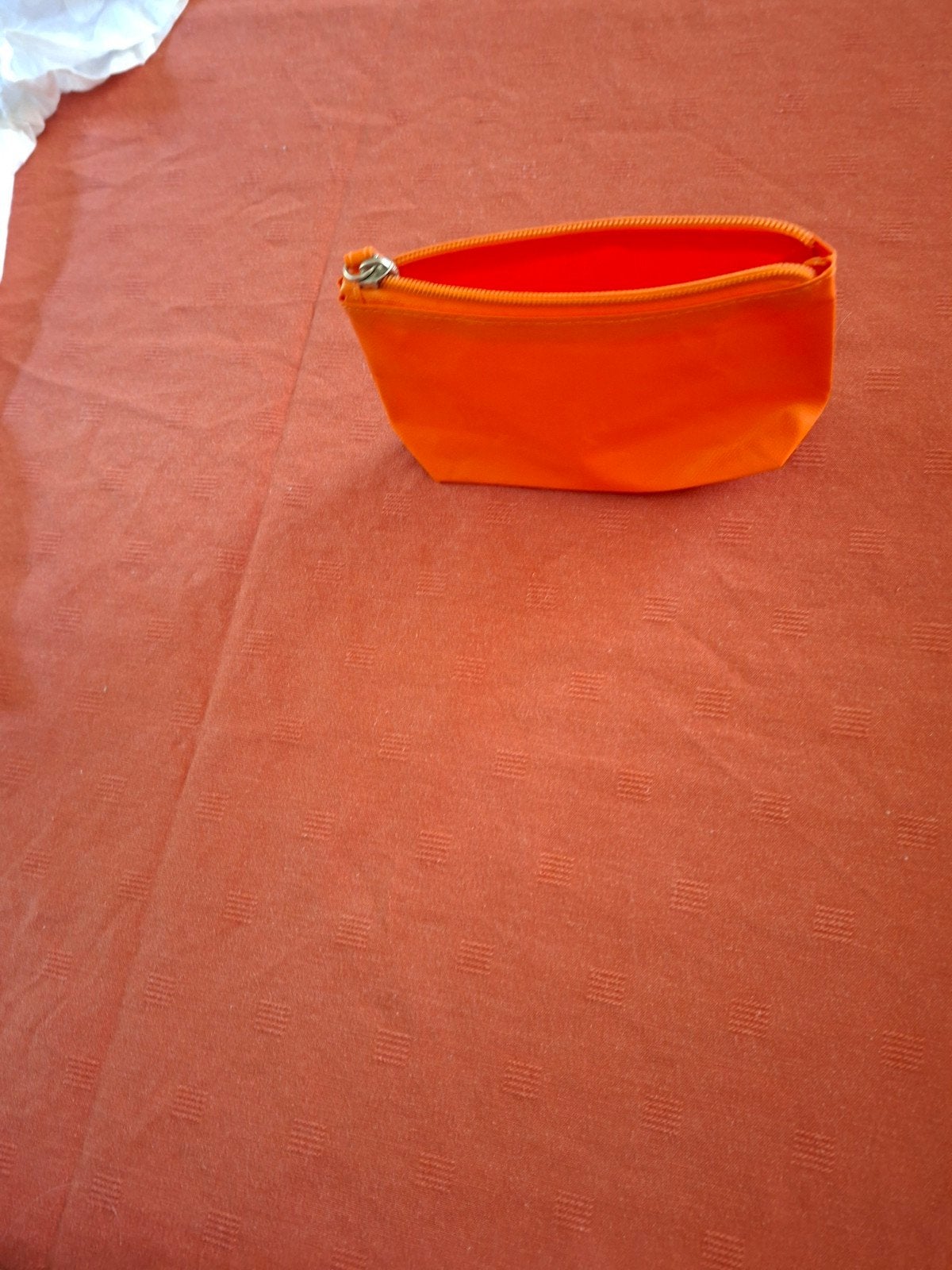 Etui. 17 cm x 9 cm x 4,5 cm. Gloednieuw., Ophalen of Verzenden