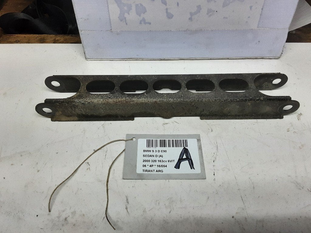 REACTIESTANG LINKS ACHTER BMW 3 serie (E90), Gebruikt, Mevr. I. Hauben, BMW, Rue de l'Espoir 34 34
4030  GRIVEGNÉE, BE