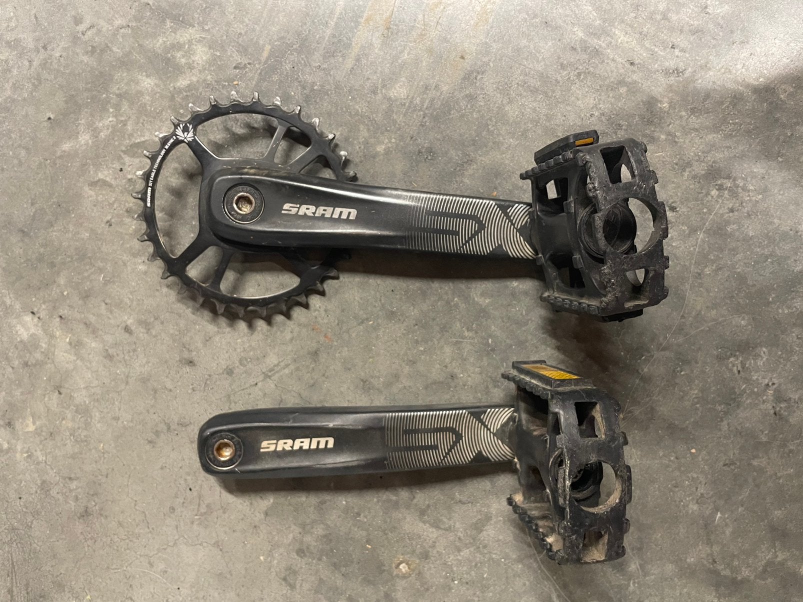 Pédalier de vtt  sram, Enlèvement, Utilisé