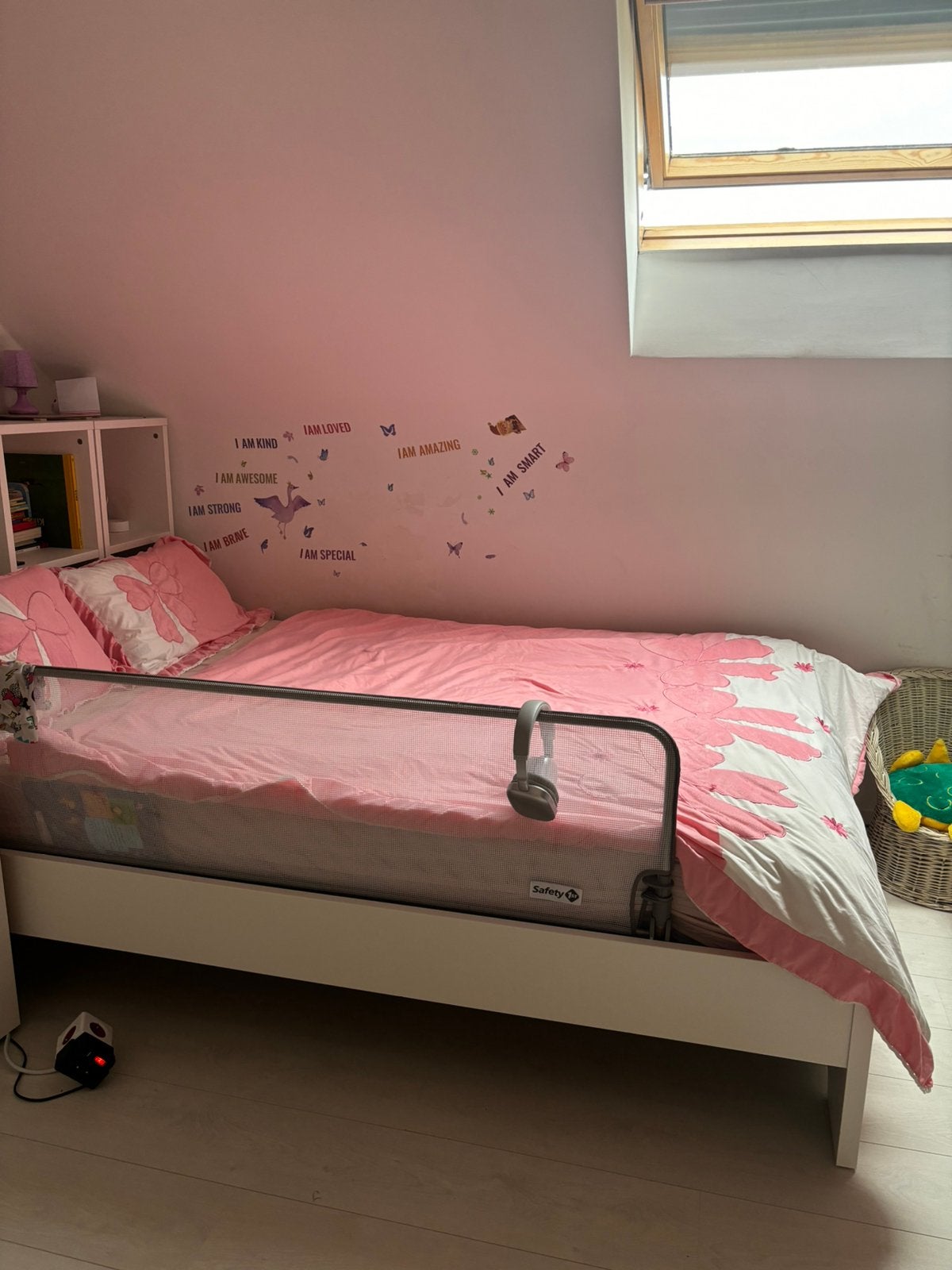 Bed, bookekast en verzorging kast, Enlèvement, Comme neuf