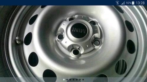 Mini / Bmw 1 serie nieuwe 16" velgen+winterbanden (5x120), Auto-onderdelen, Ophalen, Nieuw, Banden en Velgen
