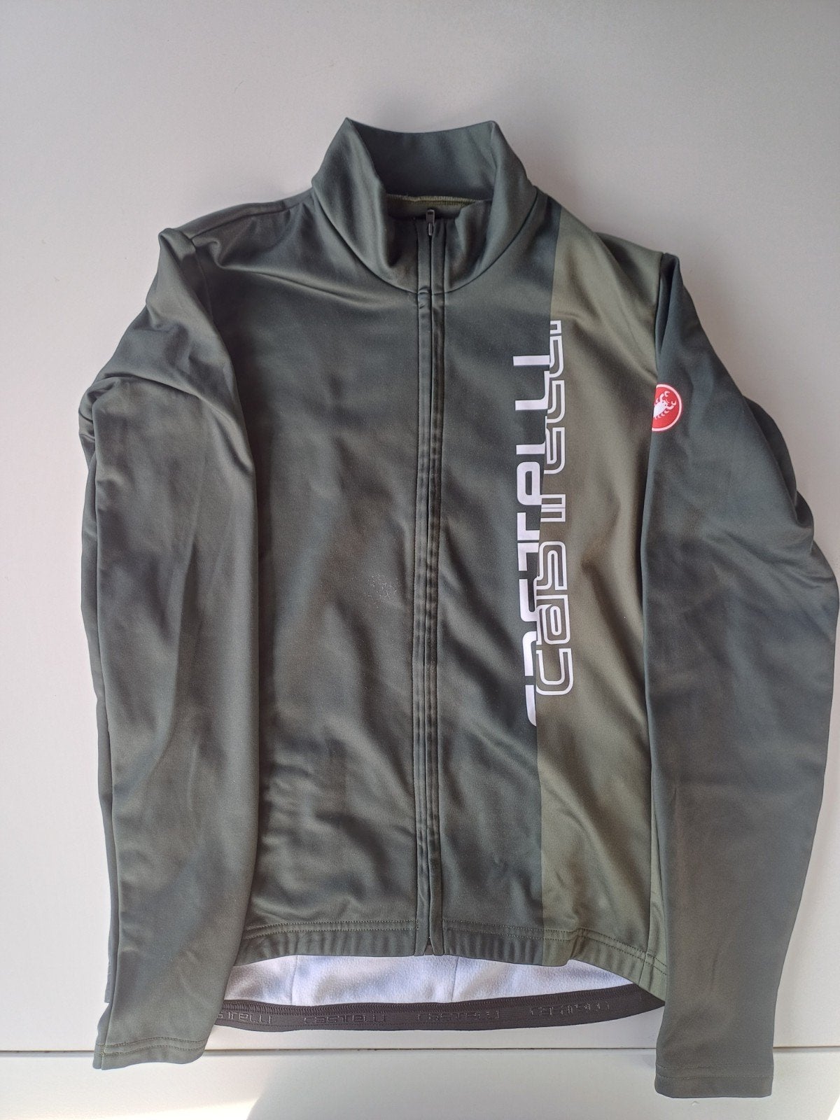 Castelli 25€- Siroko 20€- Maap 15€, Ophalen