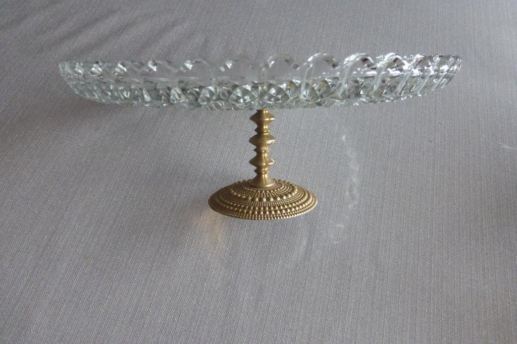 taartschotel op voet vintage, Ophalen