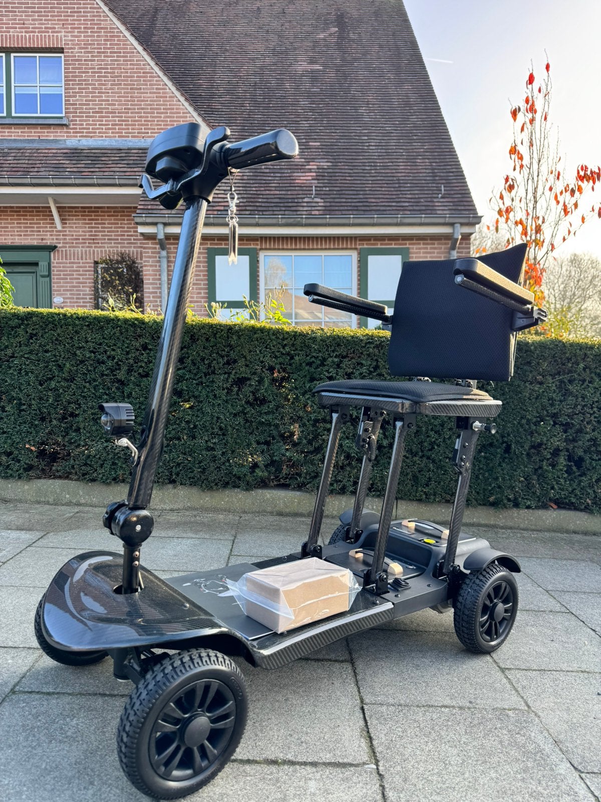 Ultraléger Voiturette électrique 14kg Scootmobiel etat neuf, Divers, Enlèvement ou Envoi, Pliant, Neuf, Fauteuil roulant électrique