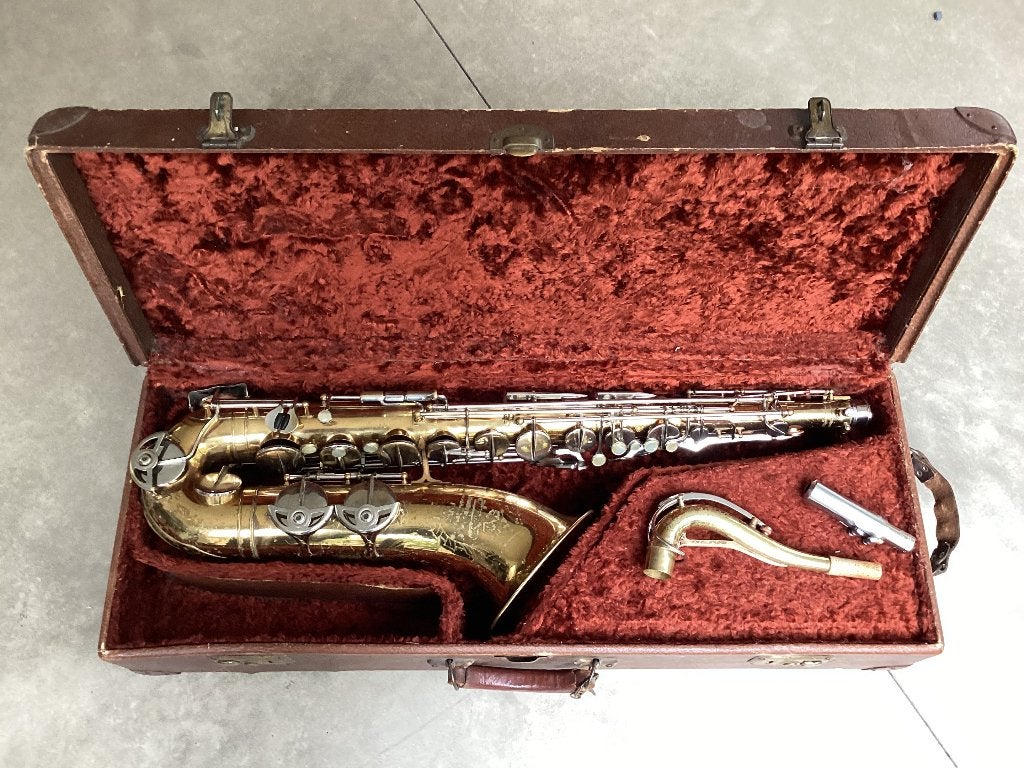 Tenorsaxofoon, Muziek en Instrumenten, Blaasinstrumenten | Saxofoons, Gebruikt, Tenor, Met koffer, Ophalen of Verzenden
