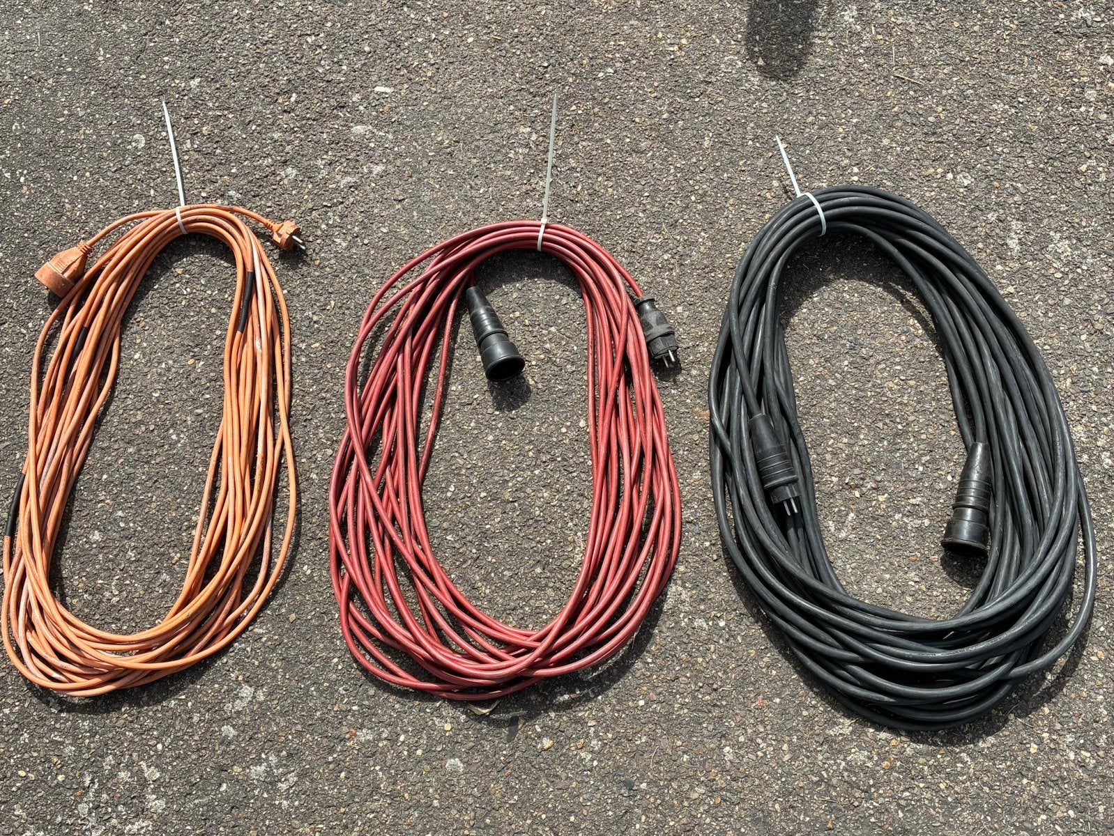3 verlengkabels te koop, ook appart te koop (25m, 30m), Ophalen, Zo goed als nieuw, Kabel of Snoer
