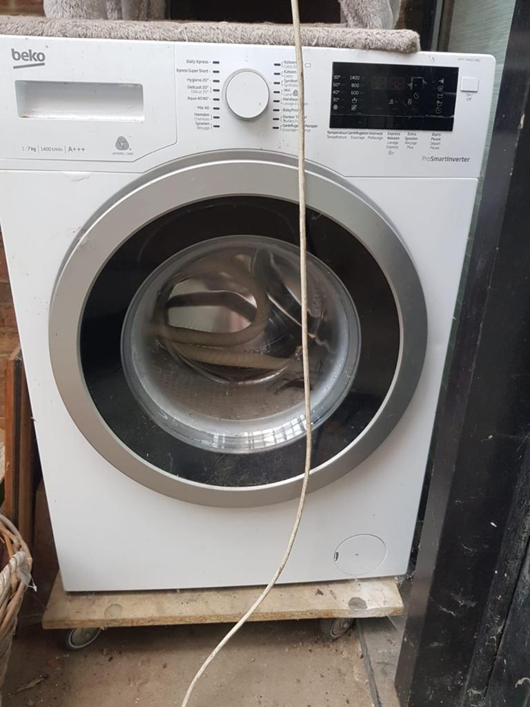 BEKO MACHINE A LAVER WMY71483LMB2, Electroménager, Lave-linge, 1200 à 1600 tours, 6 à 8 kg, Classe énergétique A ou plus économe
