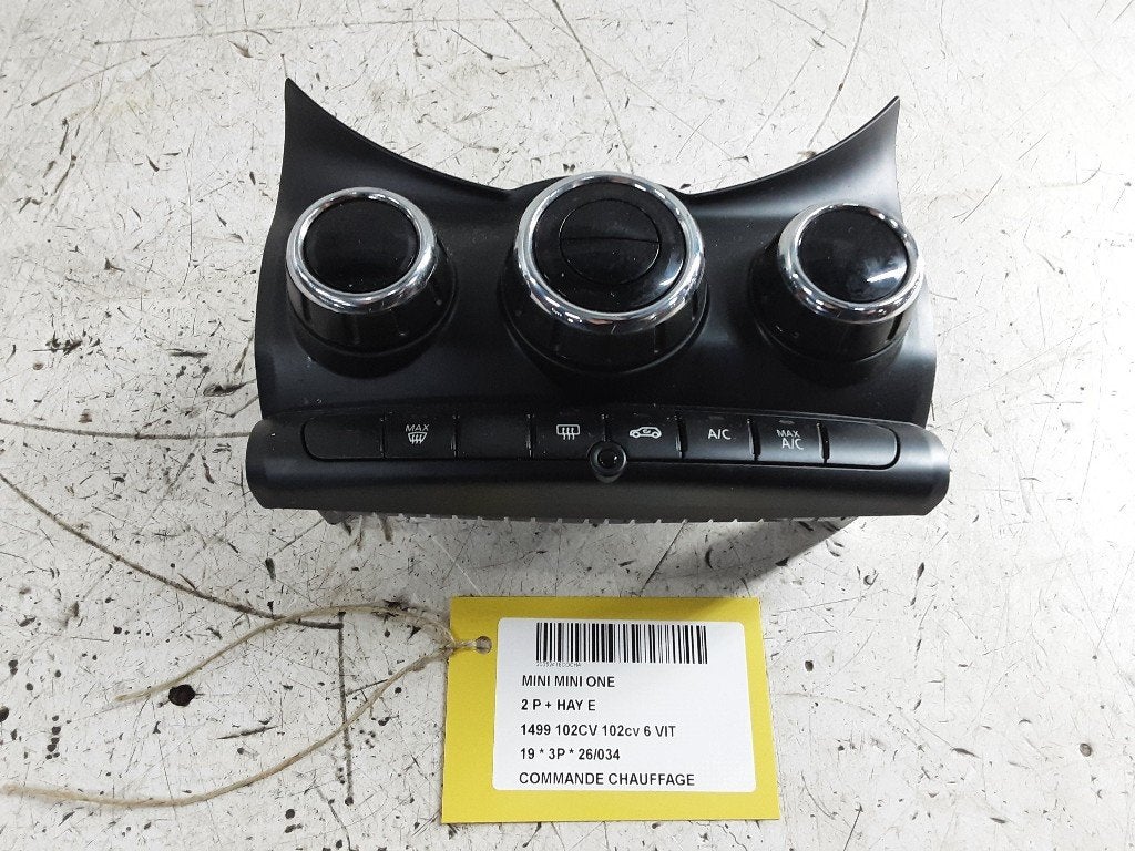 BEDIENINGSPANEEL VERWARMING Mini Mini (F56) (681971401), Gebruikt, Mini, Petuelring 130
80809  München, DE, Minikundenbetreuung@mini.de