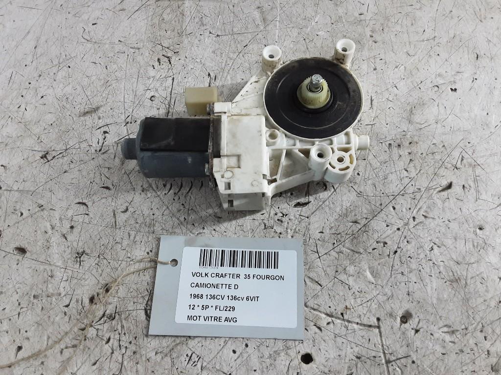 MOTEUR LEVE VITRE ELECTRIQUE AVANT GAUCHE Crafter, Volkswagen, Gauche, Mevr. I. Hauben, Utilisé