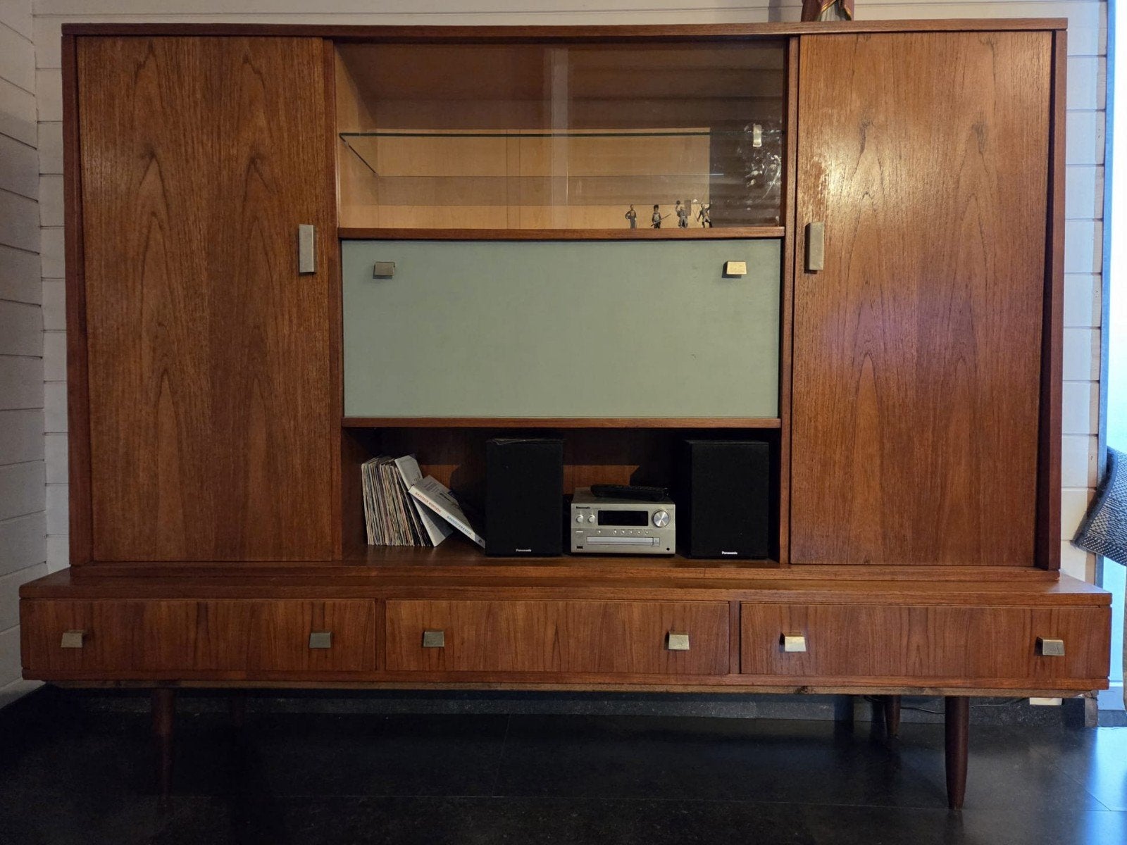 Armoire vintage en bois, Antiquités & Art, Antiquités | Meubles | Armoires, Enlèvement