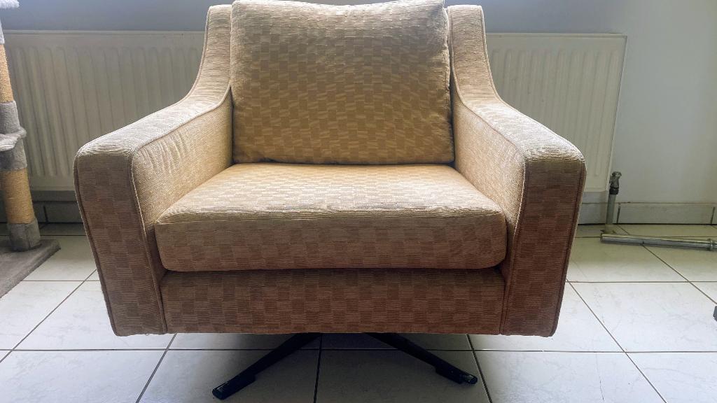Draaifauteuil beige geruit – retro lounge stoel en lamp, Huis en Inrichting, Zetels | Zetels, Ophalen, Gebruikt, Eenpersoons, 75 tot 100 cm