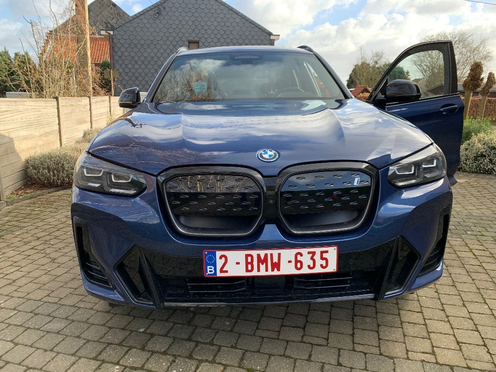 BMW iX3 nov.22, Autos, Achat, Noir, 210 kW, Automatique