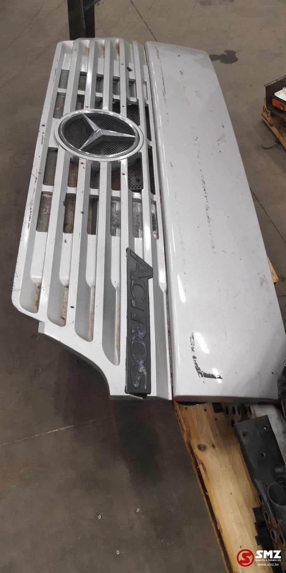 Occ Grille/capot Actros MP1, Utilisé, Mercedes-Benz, Carrosserie et Tôlerie