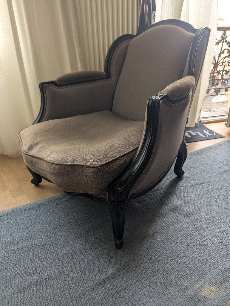 Fauteuil Eichholtz – bois sculpté & tissu taupe, 75 à 100 cm, Enlèvement, Utilisé, Bois