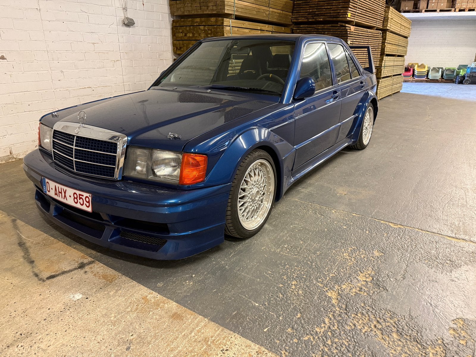 Look Evo pour Mercedes 190 2.3 essence., Autos, Achat, Boîte manuelle, Berline, Particulier