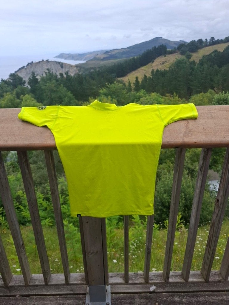 Maillot de bain UV Rip Curl jaune fluo taille 164, Enfants & Bébés, Maillots de bain pour enfants, Garçon ou Fille, Enlèvement ou Envoi