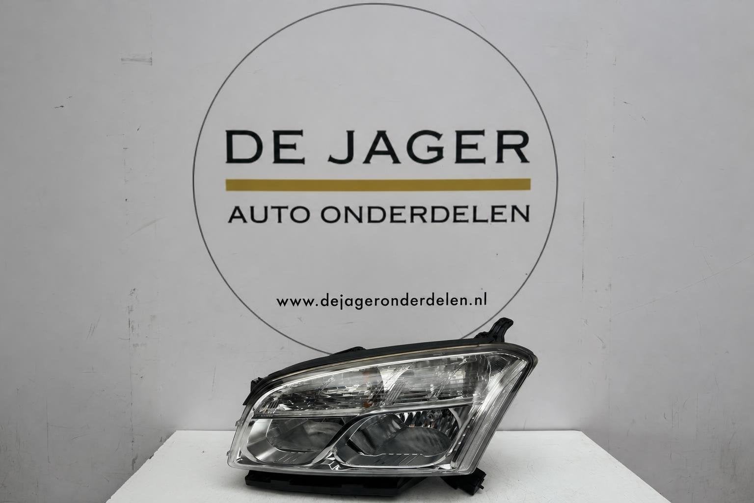 Chevrolet Trax T300 halogeen koplamp links 95146956, Gebruikt, Info@gm.com, Chevrolet, Renaissance Center 300
48265  Detroit