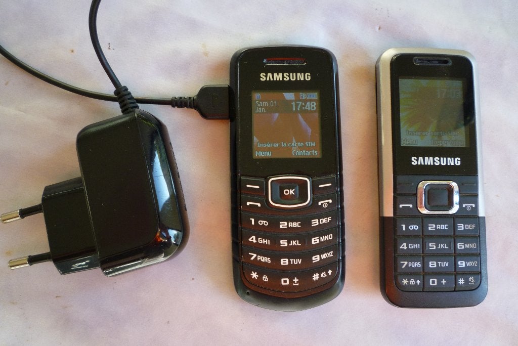 Deux gsm Samsung en état de marche : E1120 et E1080, Télécoms, Enlèvement ou Envoi, Comme neuf, Autres modèles, Clavier physique