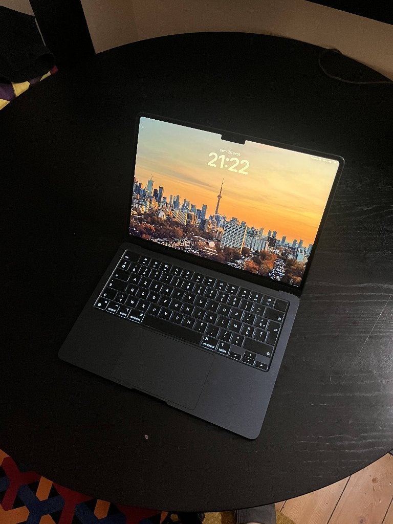 MacBook Air M3 - 16 Go RAM - 512 Go SSD - 13 pouces, 13 inch, 512 GB, Ophalen of Verzenden, Zo goed als nieuw