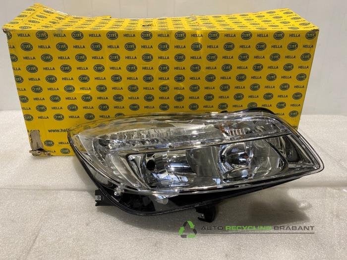 Phare droit d'un Opel Insignia, -, Opel, 3 mois de garantie, Utilisé