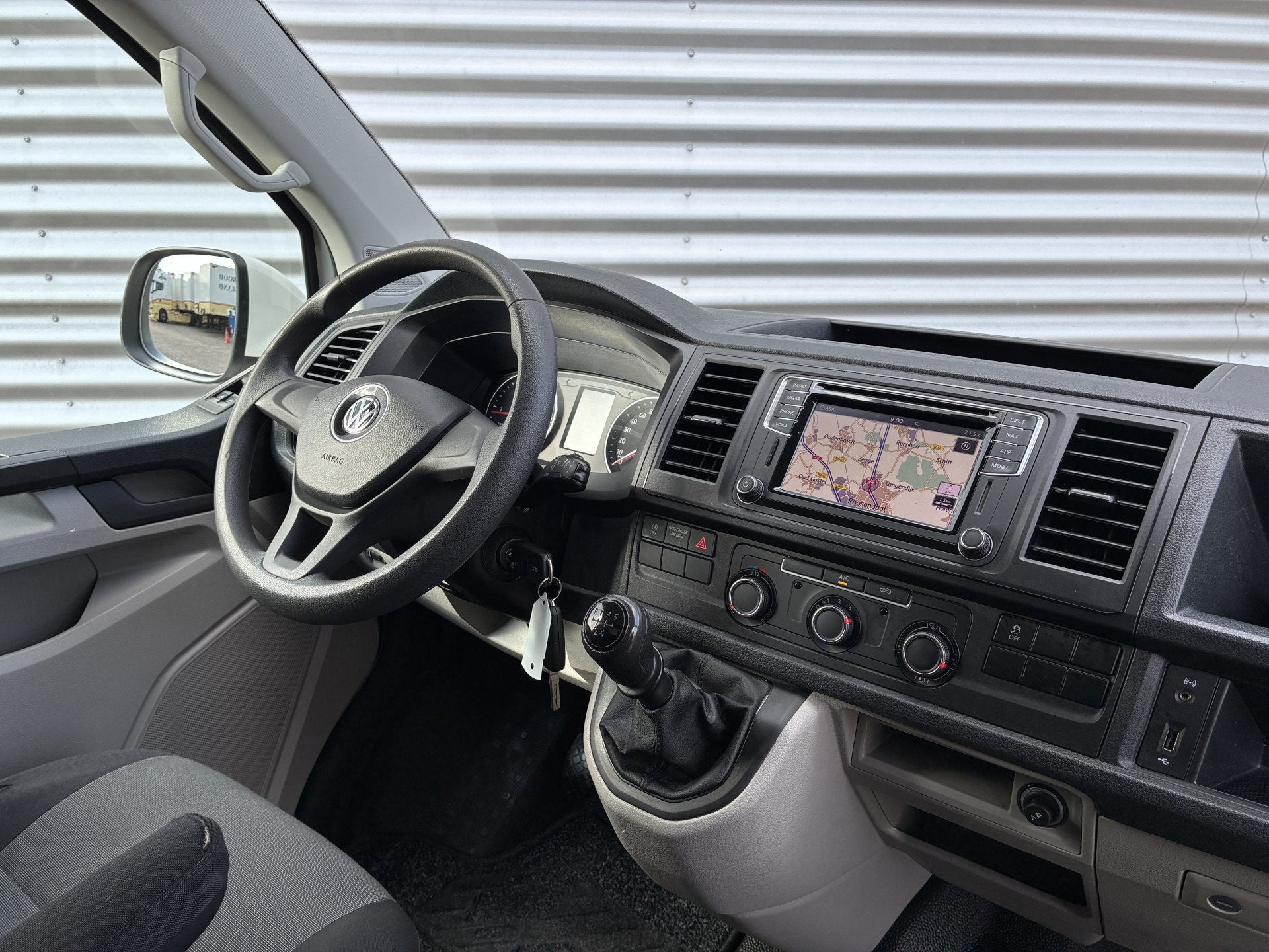 Volkswagen Transporter 2.0 TDI L1H1 Trekhaak Imperiaal Airco, Achat, 3 places, Diesel, Electronic Stability Program (ESP)