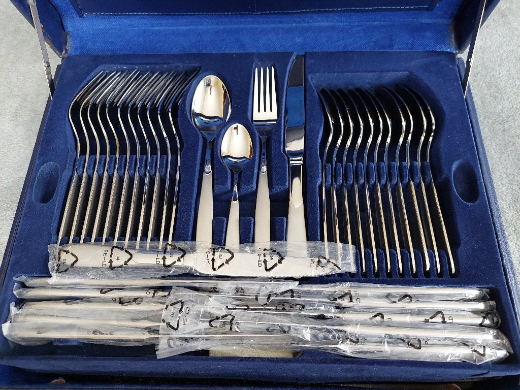 Ménagère de couverts 110 pièces (Neuf - jamais servi), Enlèvement, Neuf, Inox ou Chrome, Ensemble de couverts