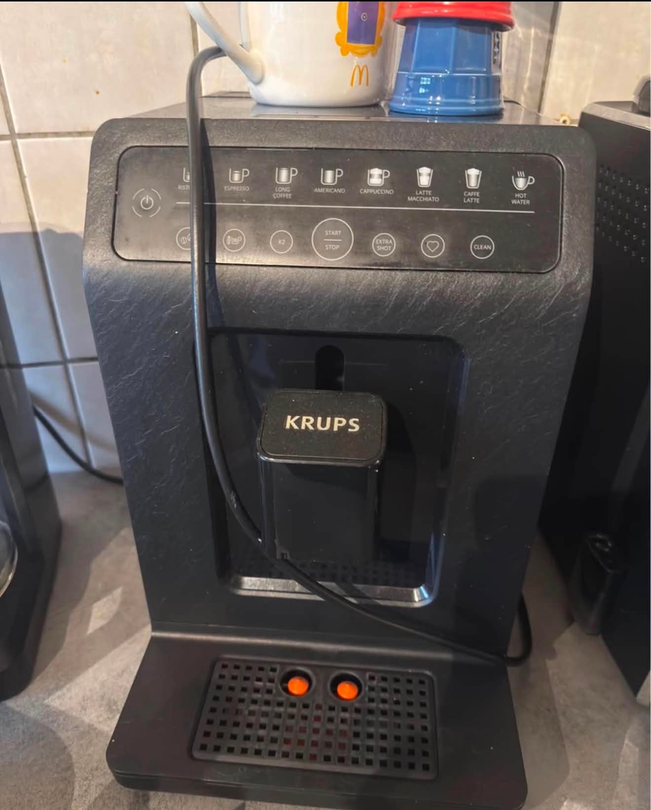 Machine à café Krups 2022, Electroménager, Machine à espresso, Réservoir d'eau amovible, Café en grains, 2 à 4 tasses
