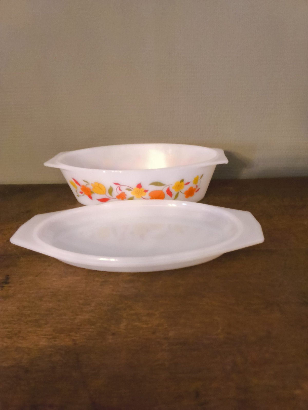 1 cocotte vintage en arcopal, Antiquités & Art, Enlèvement ou Envoi