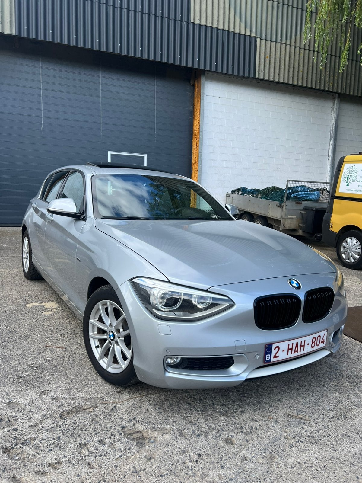 Bmw 116d urban, Autos, BMW, Particulier, Série 1, Diesel, Euro 5, Hatchback, 5 portes, Boîte manuelle, Argent ou Gris, Autres couleurs