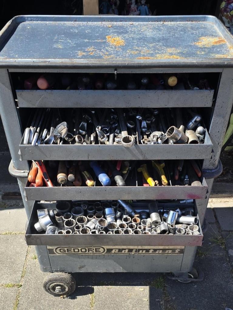 GEDORE  ADJUTANT  GEREEDSCHAPKAR  4 lade's  vol gereedschap, Enlèvement, Utilisé