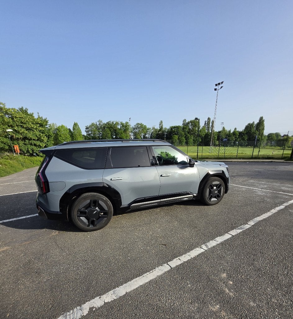 Location véhicule premium KIA EV9 100% electrique, Avec chauffeur