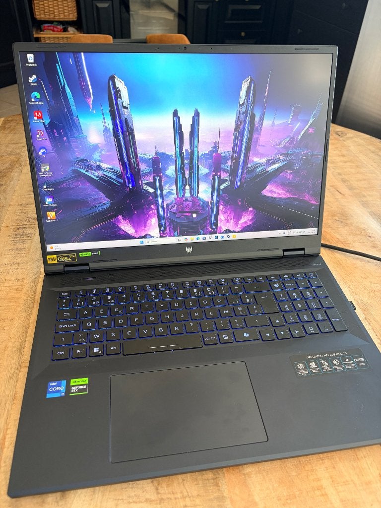 Predator laptop 18inch !, Ophalen, Met videokaart, 512 GB, Zo goed als nieuw