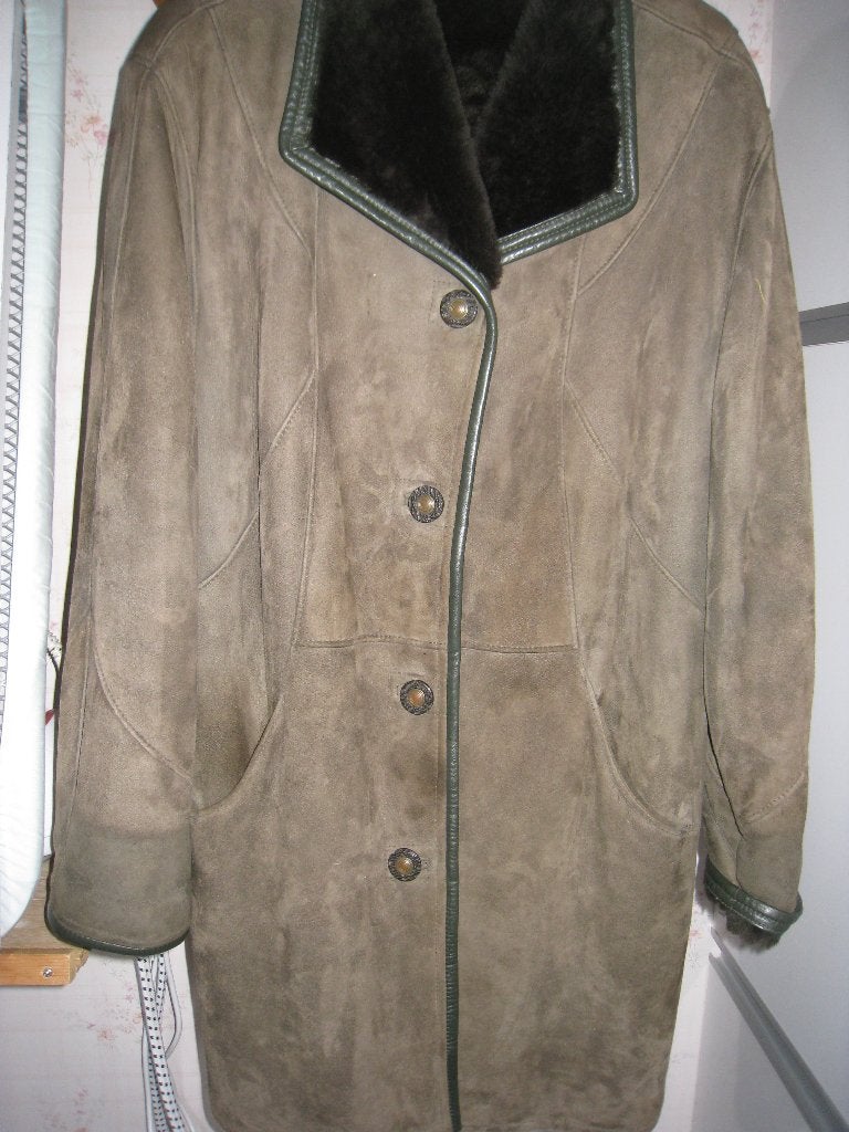 Manteau femme en daim doublé fourrure, Enlèvement
