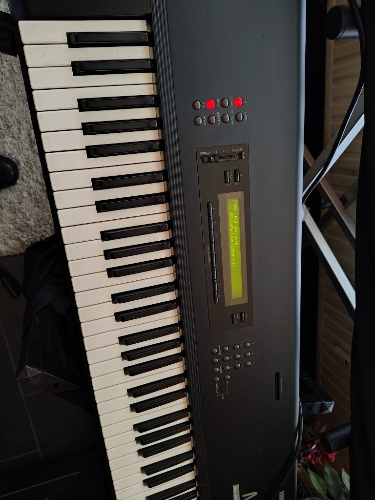 Korg M1, Muziek en Instrumenten, Ophalen, Korg, Met midi-aansluiting, 61 toetsen