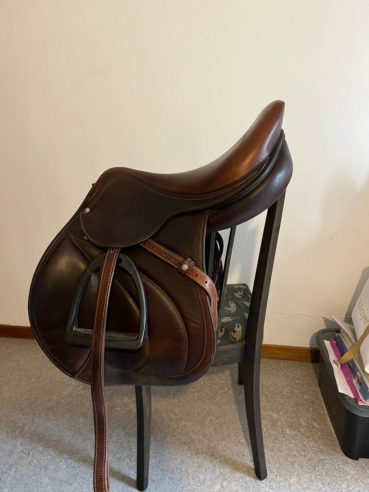 Selle de saut Antares en bon état, Enlèvement, Comme neuf, Obstacle, M (17 pouces)