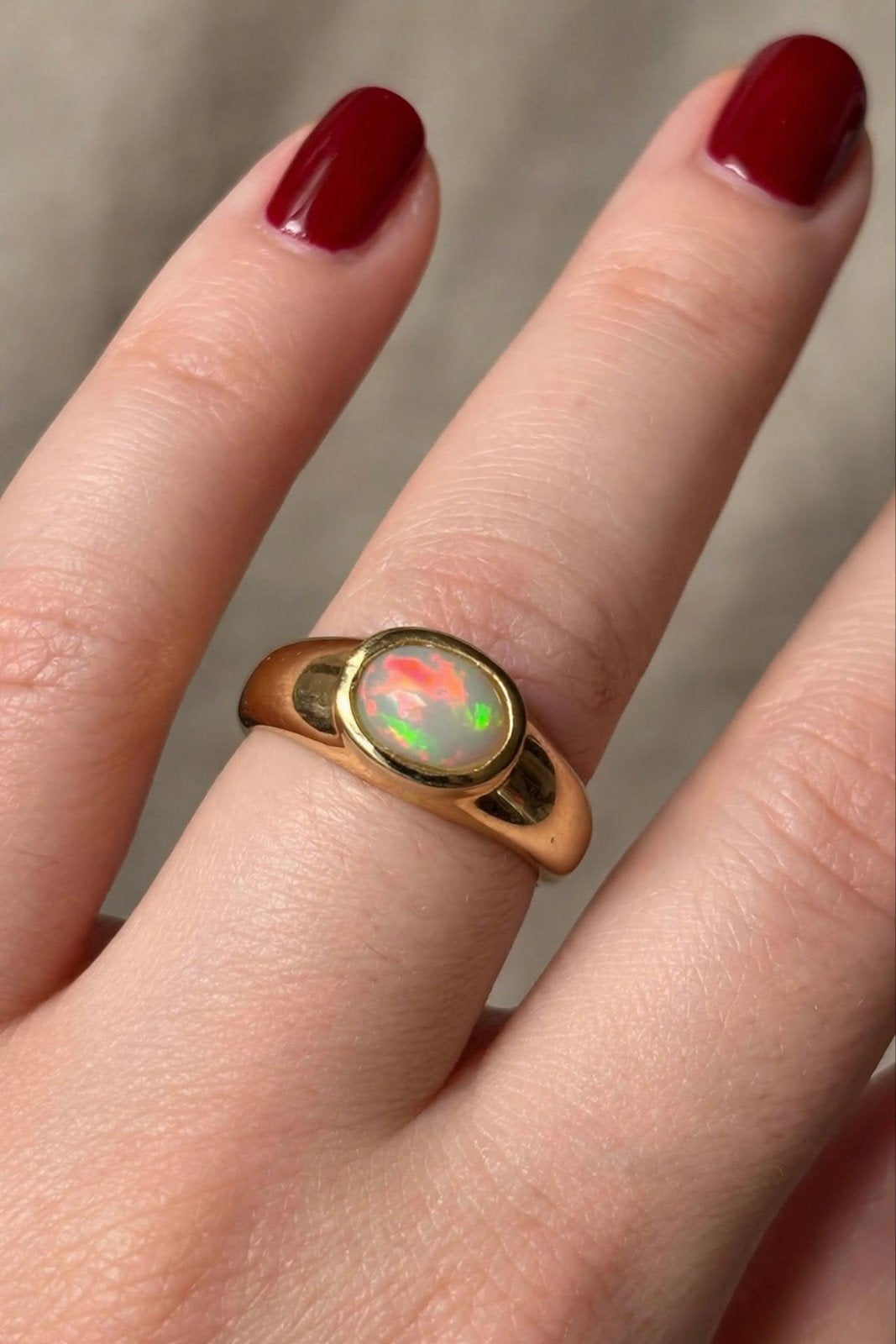 Prachtige vergulde zilveren ring met Ethiopisch opaal, Ophalen, Geel, Nieuw, 17 tot 18