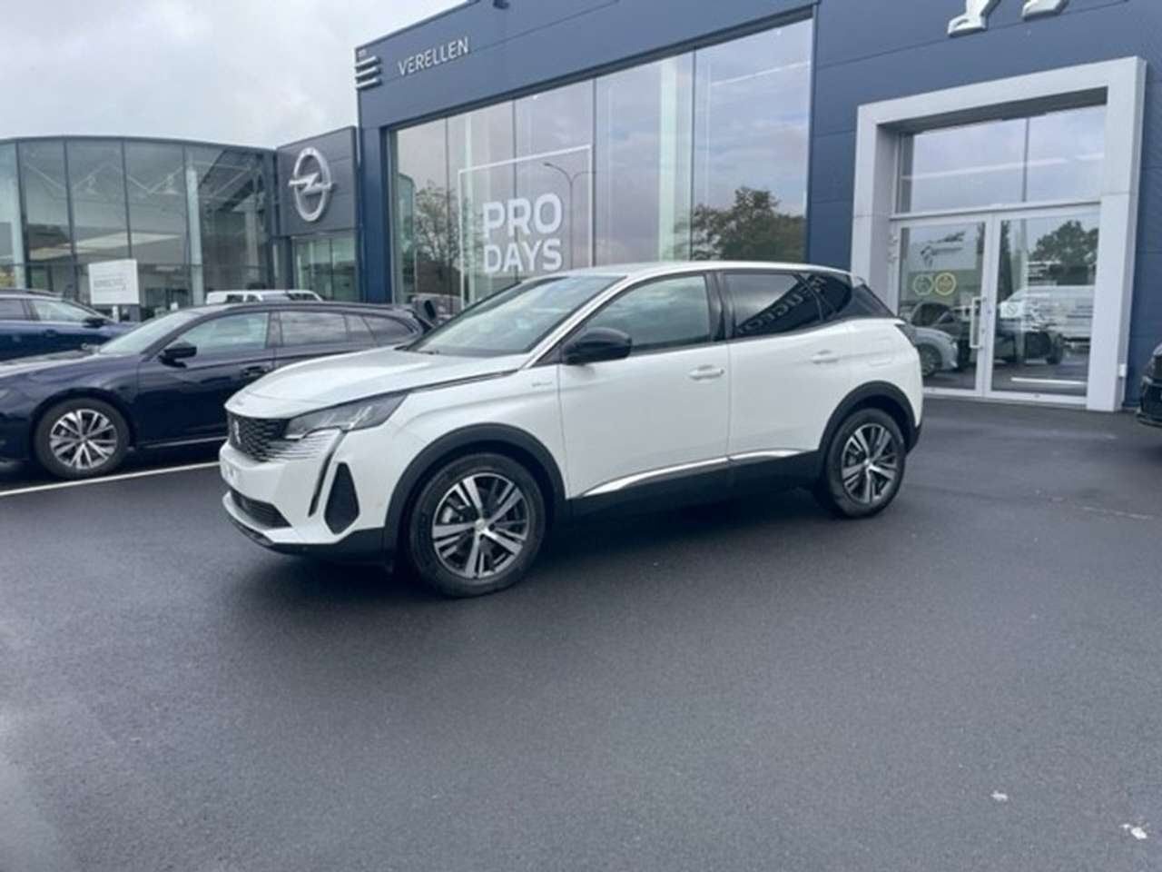 Peugeot 3008 Plug-in HYBRID Allure Pack 225PK *DEMO*, Auto's, 0 min, https://public.car-pass.be/vhr/f007861d-1496-4083-93e9-3a5c8fe9fc78