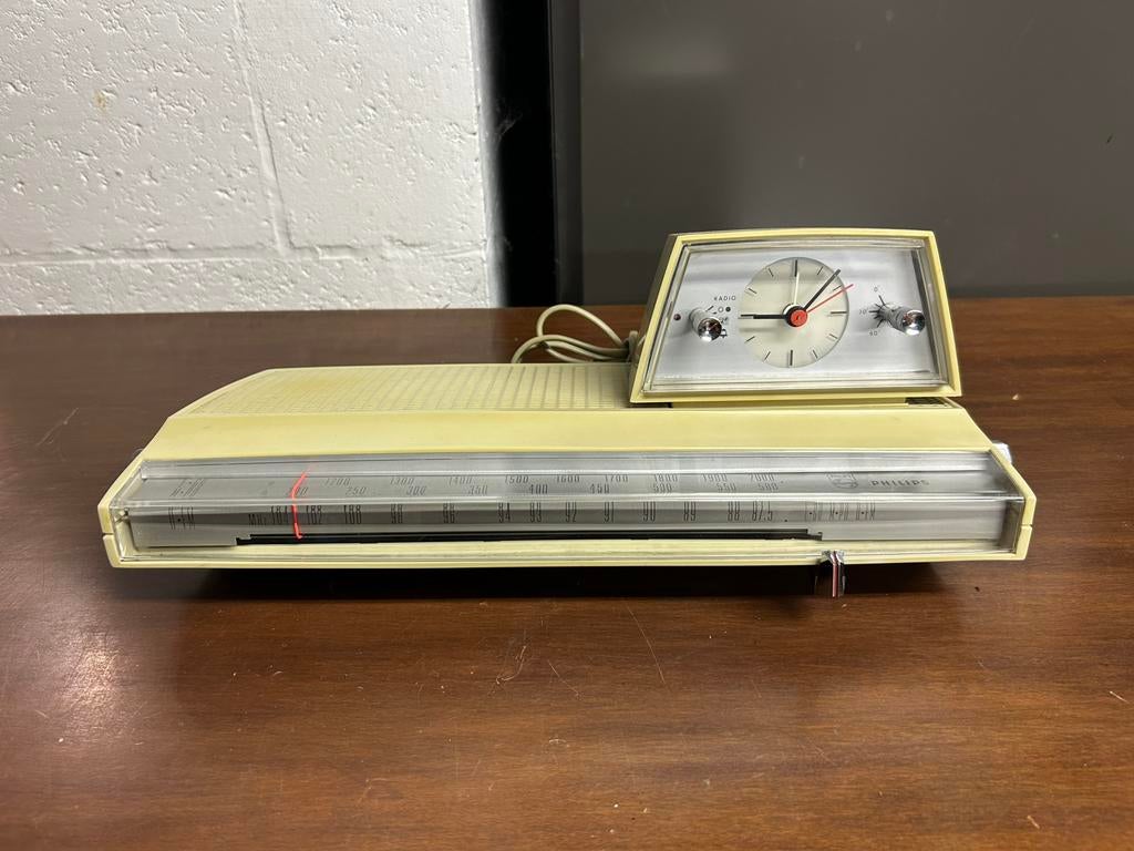 Witte philips klokradio type 22RS274/00B, Enlèvement ou Envoi, Utilisé