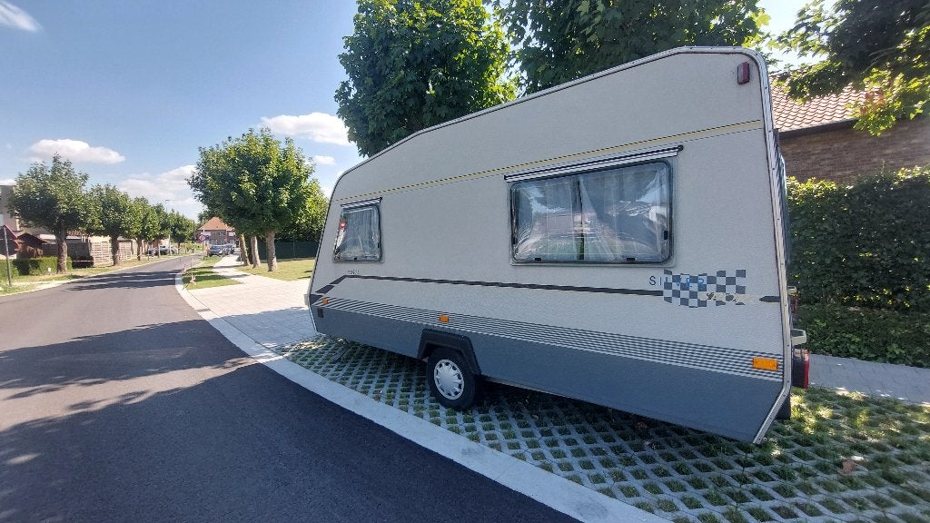 Caravan Beyerland (3 a 4 personen), Jusqu'à 4, Réfrigérateur, 4 à 5 mètres, 750 - 1000 kg