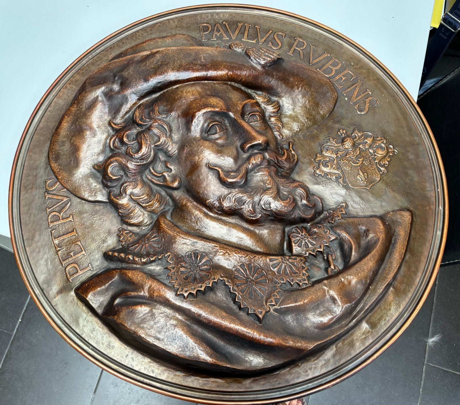 Grote koperen reliëfplaat - Rubens 69 diameter, Antiek en Kunst, Antiek | Brons en Koper, Ophalen, Koper