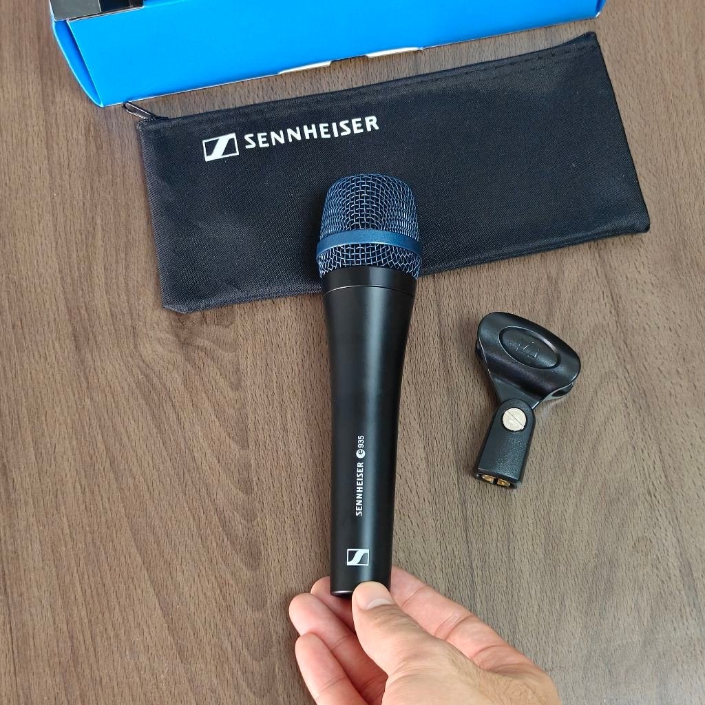 Sennheiser e935 3 dispo, Musique & Instruments, Microphones, Comme neuf, Micro chant, Enlèvement ou Envoi