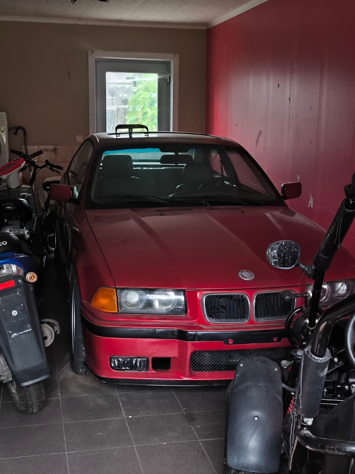 BMW E36 320i 1992, Auto's, Automaat, Achterwielaandrijving, Overige kleuren, Leder