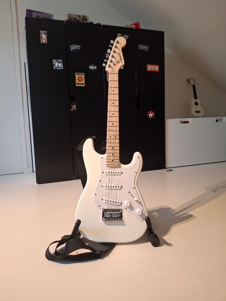 Elektrische gitaar squier., Muziek en Instrumenten, Ophalen, Zo goed als nieuw, Fender