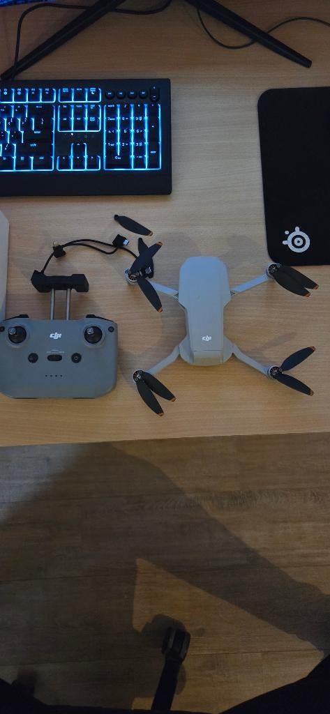 Dji drone mini se2, Audio, Tv en Foto, Drones, 30 tot 45 minuten, Verzenden, Zo goed als nieuw, Professionele drone