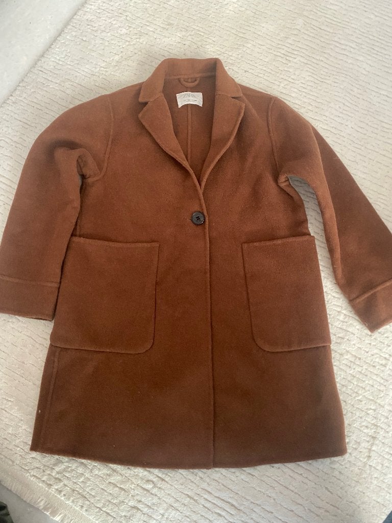 Manteau long marron camel Zara pour fille taille 140/10 ans, Enfants & Bébés, Vêtements enfant | Taille 140, Enlèvement ou Envoi