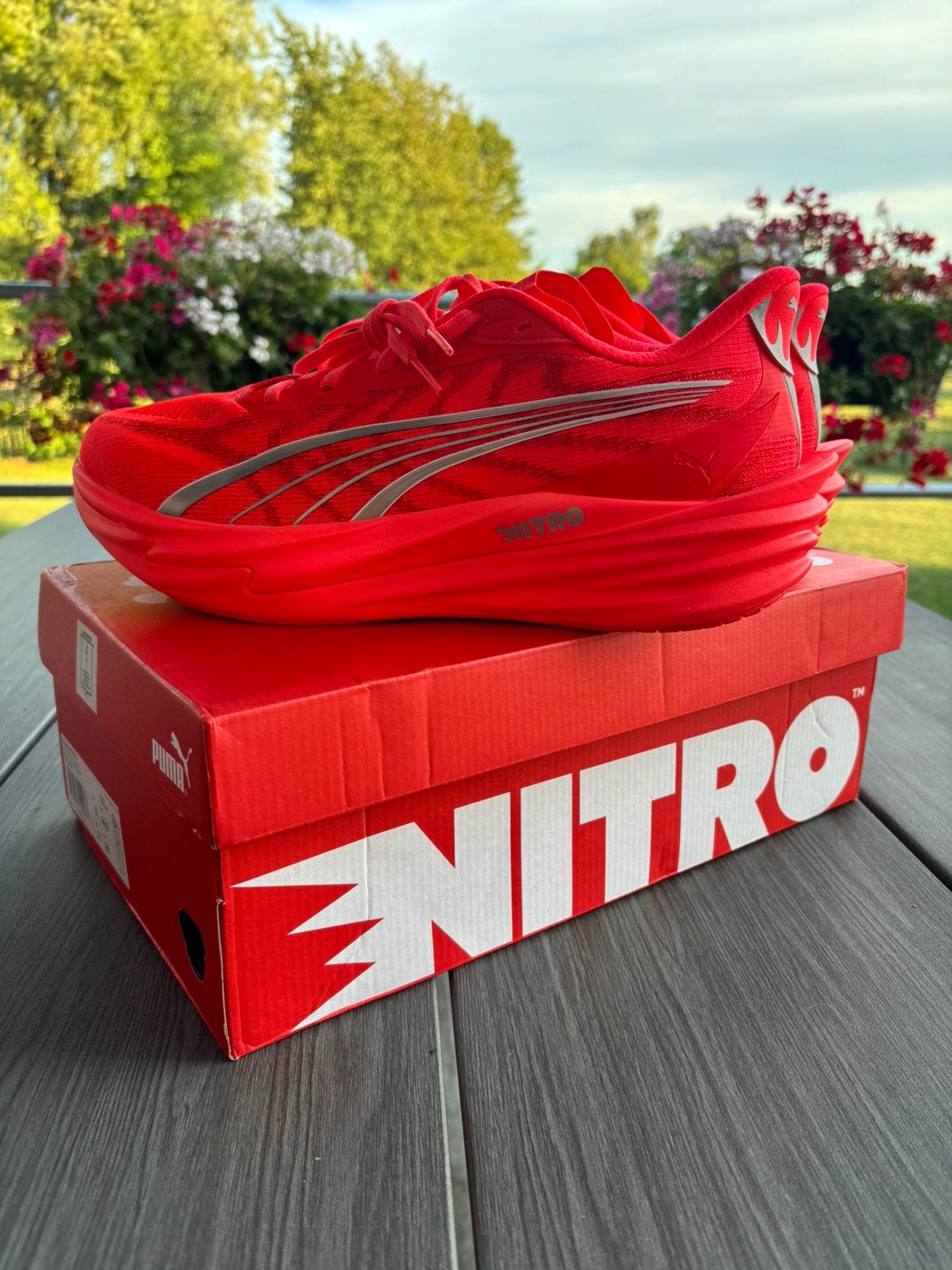 Puma deviate nitro 4 rouge/argent 44.5neuve, Vêtements | Hommes, Chaussures, Enlèvement ou Envoi, Comme neuf, Autres couleurs