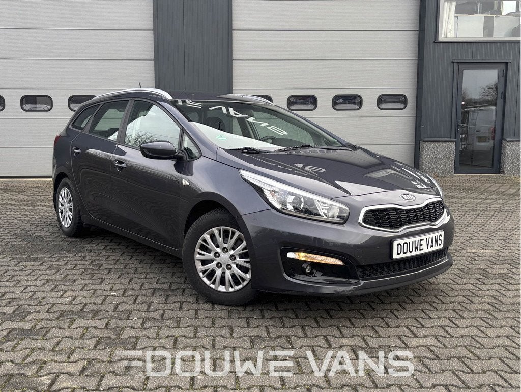 Kia Ceed Attract Airco 1.4 Stuurverwarm. Hill Assist Isofix, Autos, Argent ou Gris, Achat, Euro 6, Entreprise