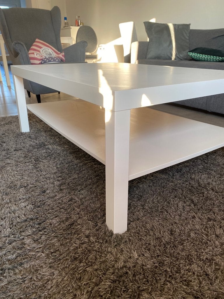 Table basse blanche/spacieuse, Maison & Meubles, Neuf, 100 à 150 cm, Enlèvement, 50 à 100 cm