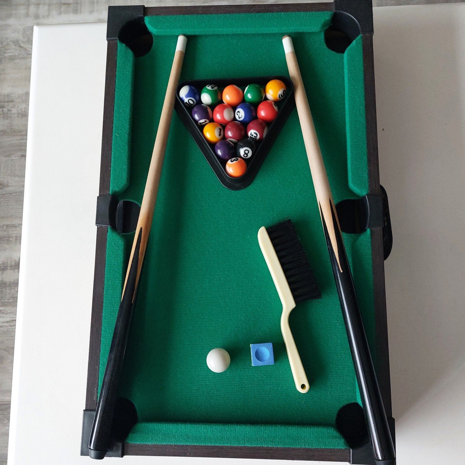 Mini-table de billard compacte. Complet, bon état, Enlèvement, Utilisé