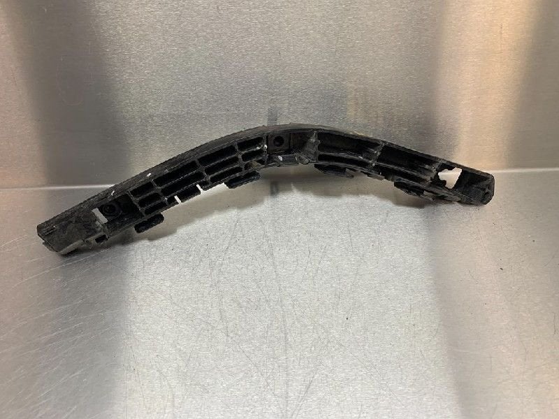 SUPPORT PARE-CHOCS ARRIÈRE GAUCHE Kia Sportage (SL), Kia, Dhr. M. Roggen, Stadsweg 37 37
9917 PV  WIRDUM GR., NL, Utilisé